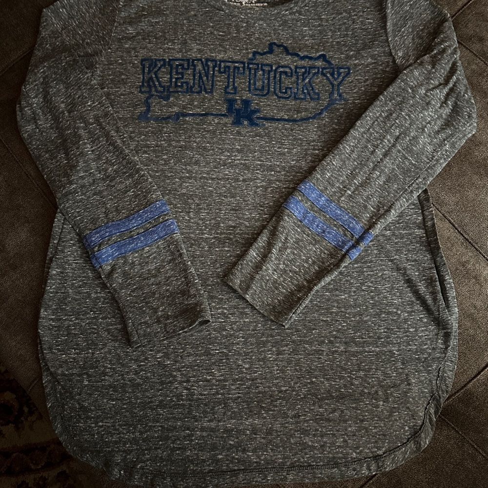 Three Square Kentucky Long Sleeve Top Size M